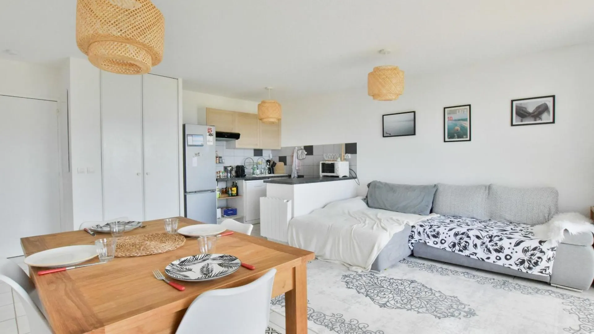 Appartement Spacieux Avec Piscine, Balcon, Parking Et Wifi A Publier - Fr-1-498-99